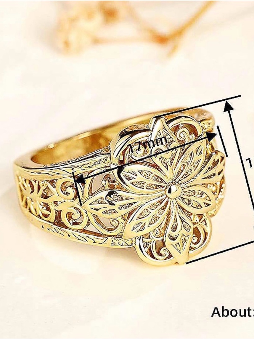 Gold Floral Filigree Women's Ring Size 7 & 8 - Picture 4 of 4